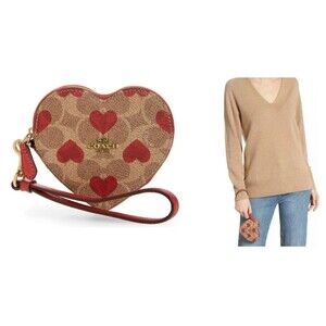 Coach Heart Coin Case In Sig C Canvas WRISTLET NWT